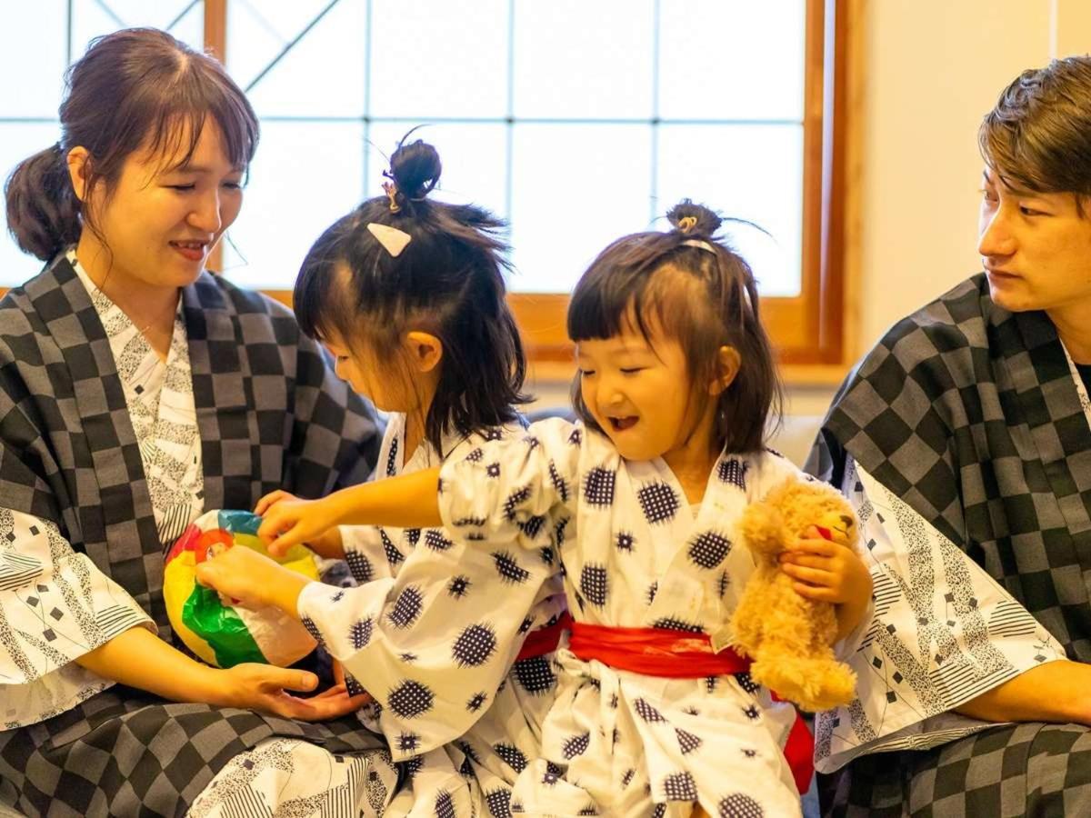 Hatsuneso Shinkan Ureshino Buitenkant foto