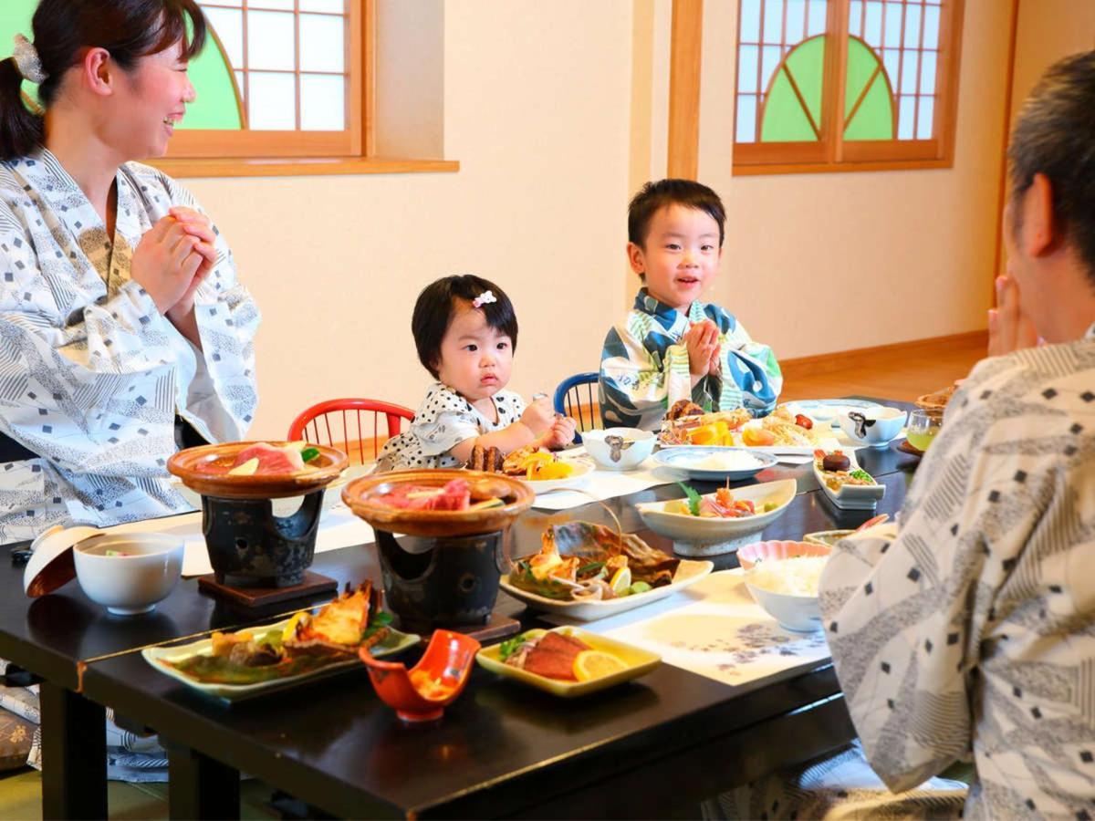 Hatsuneso Shinkan Ureshino Buitenkant foto